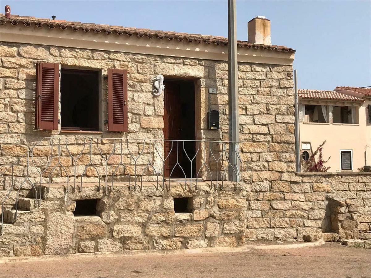 Villa Place San Pantaleo : Jolie Maison Sarde Authentique Exterior foto